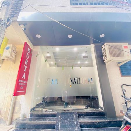 Surya International Bed and Breakfast New Delhi Buitenkant foto