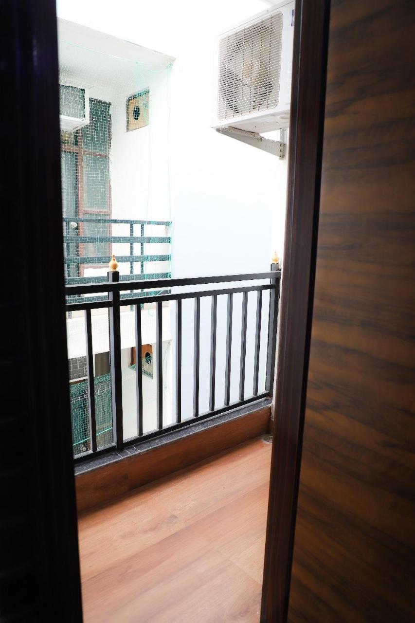Surya International Bed and Breakfast New Delhi Buitenkant foto