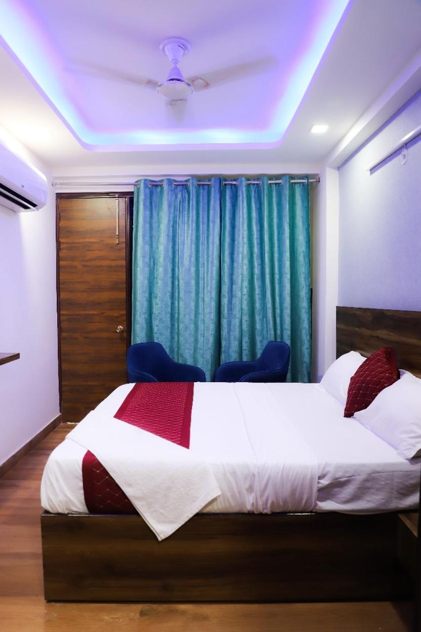 Surya International Bed and Breakfast New Delhi Buitenkant foto