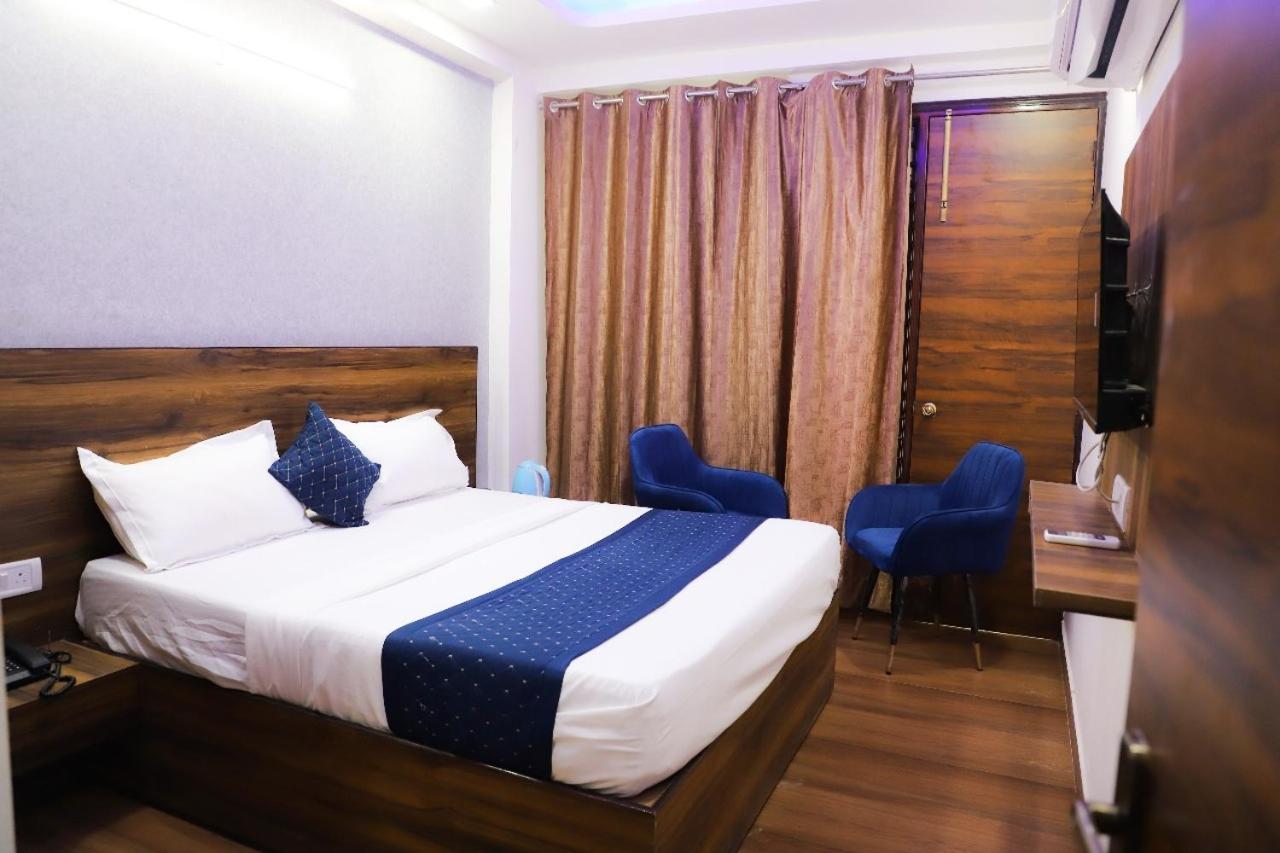 Surya International Bed and Breakfast New Delhi Buitenkant foto