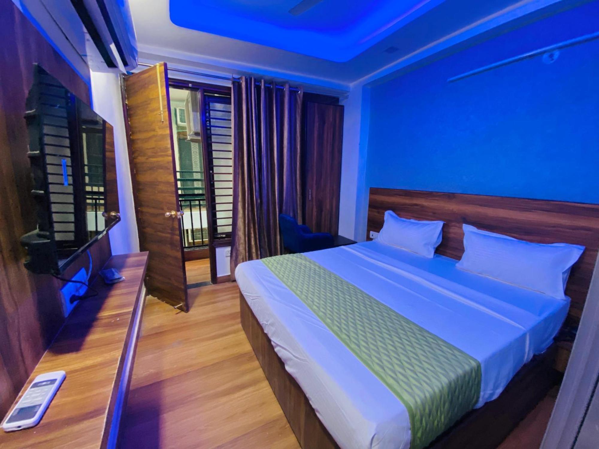 Surya International Bed and Breakfast New Delhi Buitenkant foto